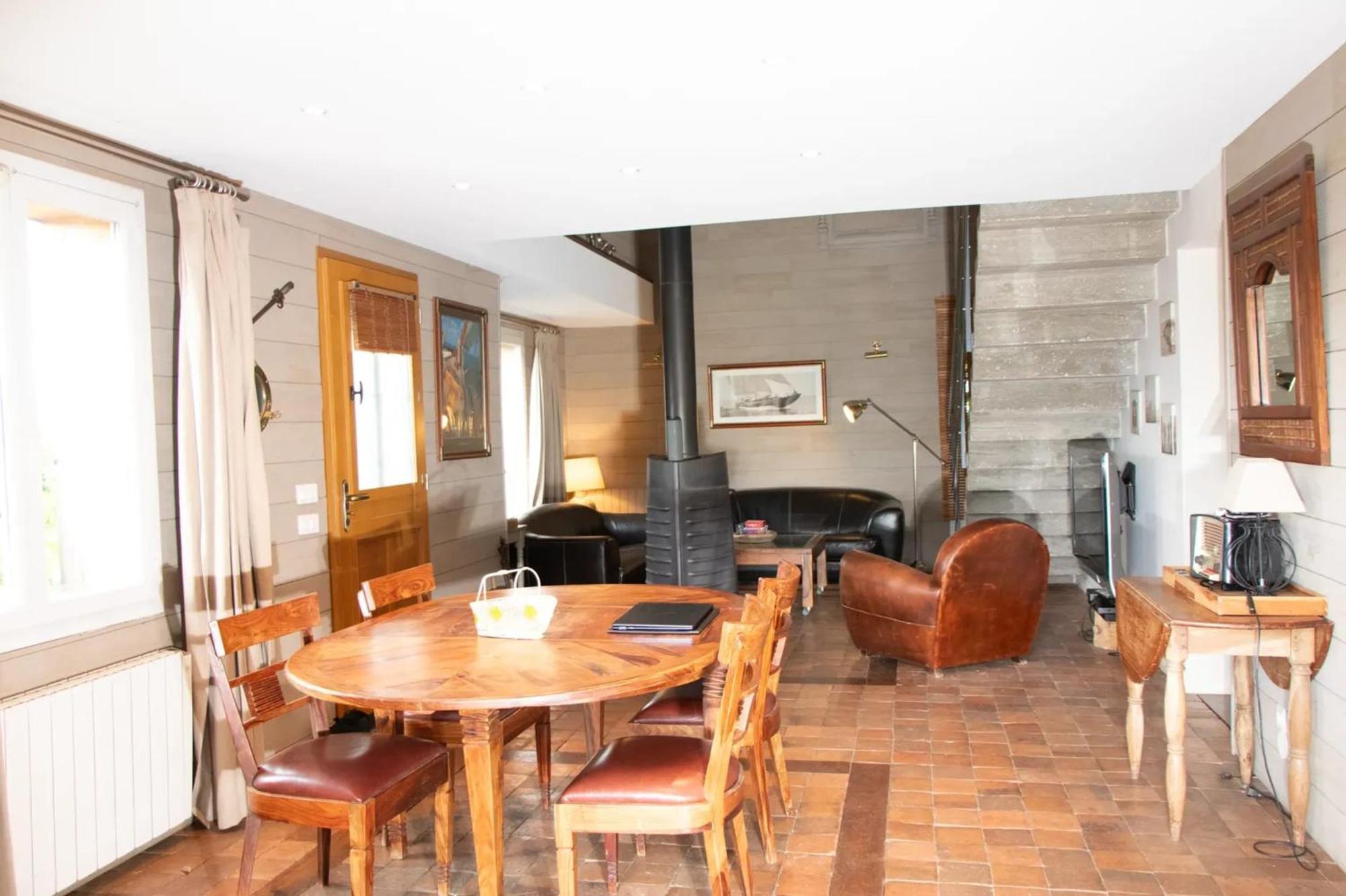 Chalet Chaleureux A Marigny-L'Eglise Avec Vue Sur Lac Et Montagne Екстериор снимка