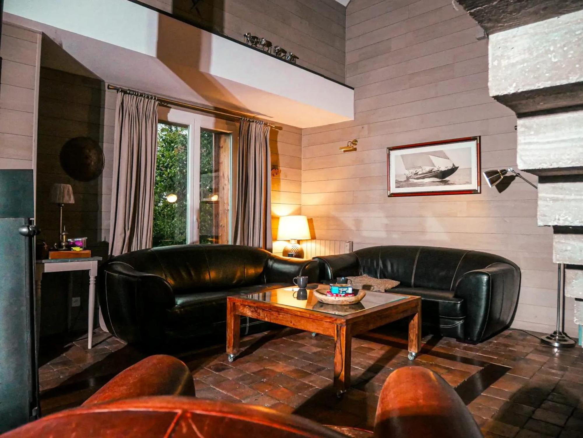 Chalet Chaleureux A Marigny-L'Eglise Avec Vue Sur Lac Et Montagne Екстериор снимка